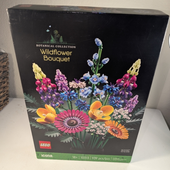 LEGO 10313 Botanical Collection Wildflower Bouquet Building Set - Picture 2 of 2